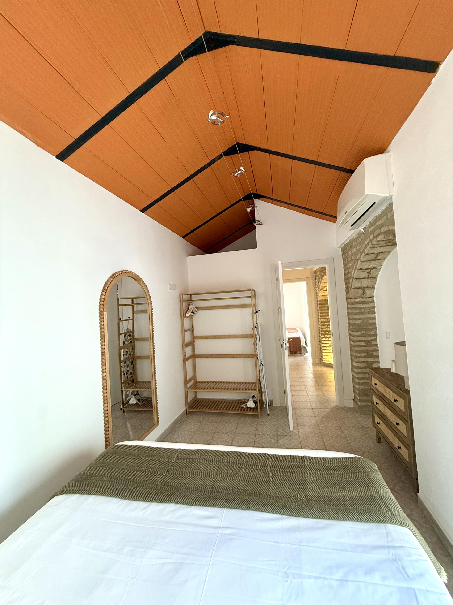 Dormitorio principal del apartamento turístico en Córdoba